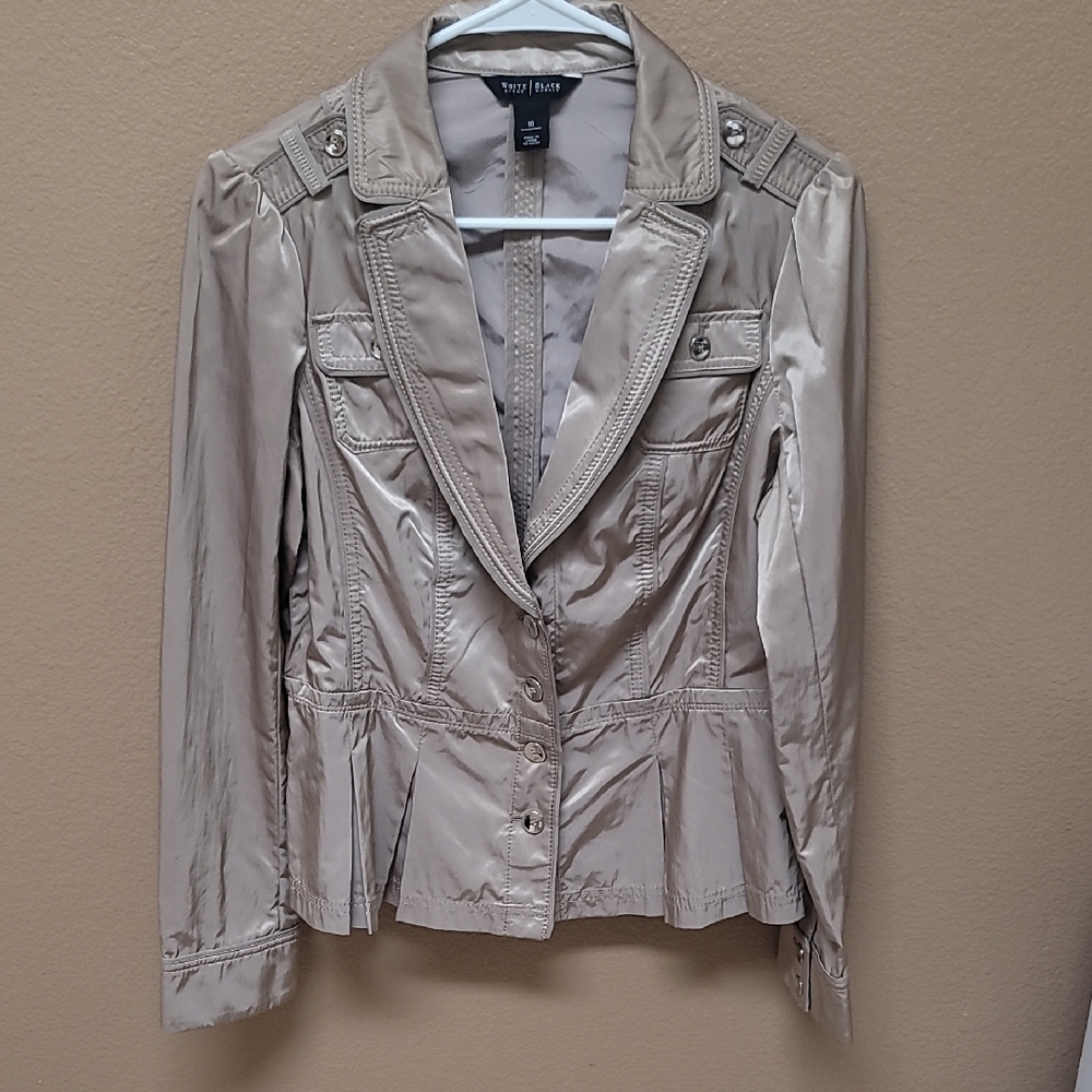 White House Black Market Tan Blazer 🤎